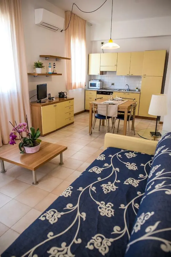 Riviera Residence 마리아나디피에트라산타